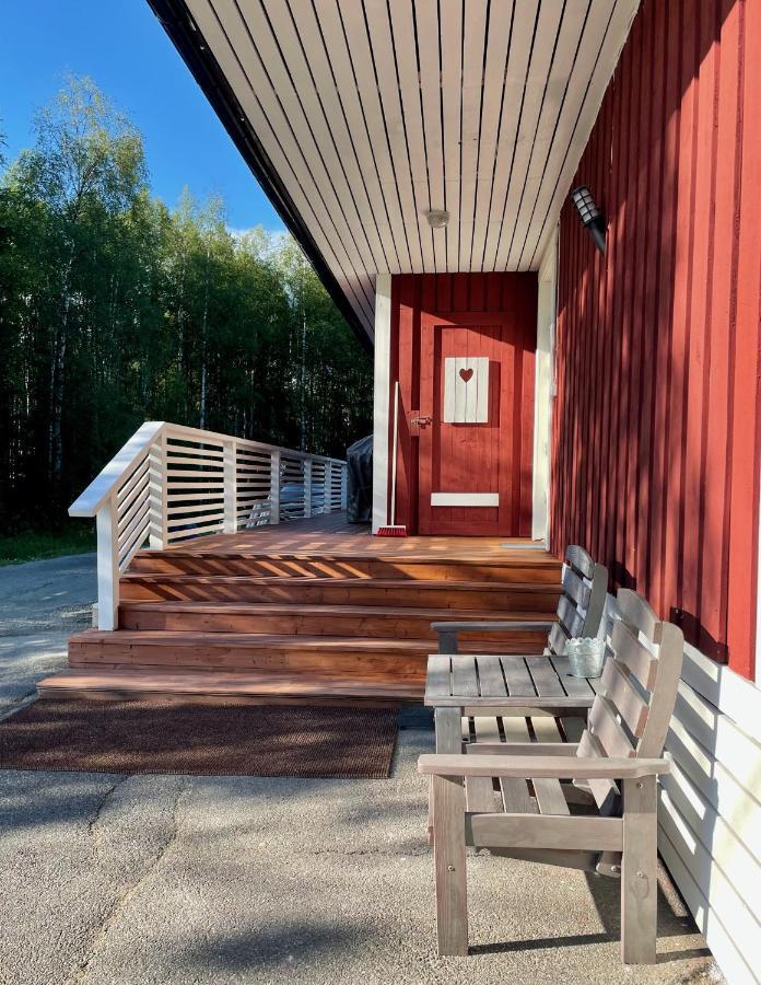 Cozy Renovated House With A Lot Of Parking Space. Haparanda  Εξωτερικό φωτογραφία